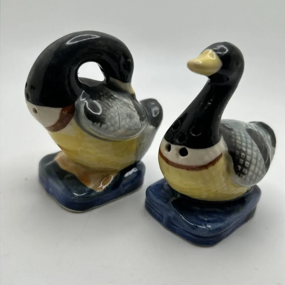 Vintage Duck Salt Pepper Shakers Goose Occupied Japan Ceramic Cork Stoppers Set